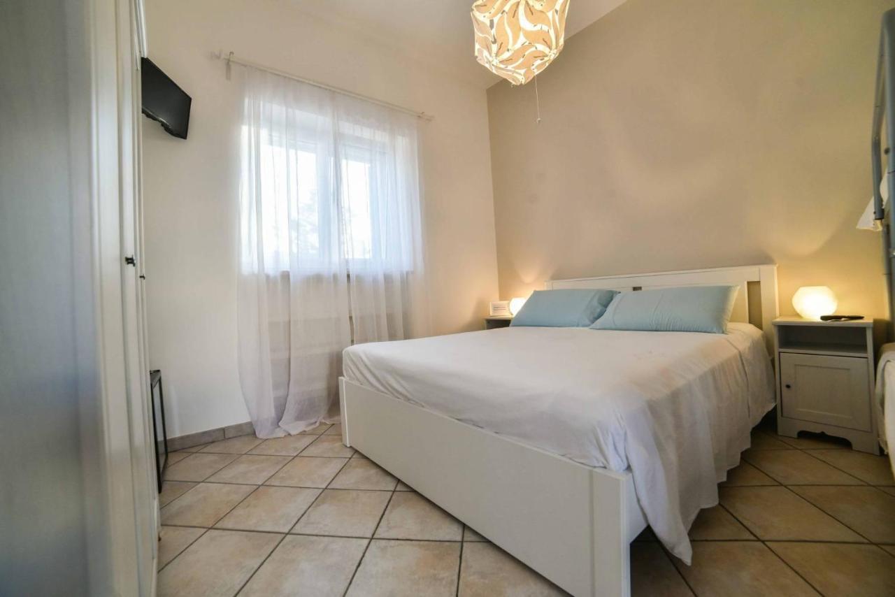 La Caletta Bed And Breakfast Торе Санта Сабина Екстериор снимка