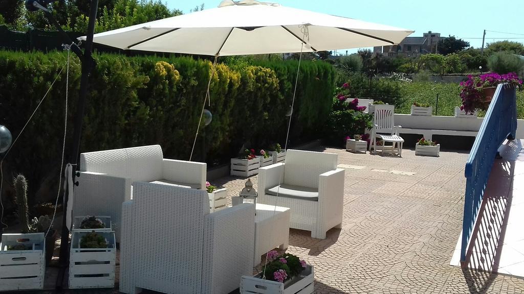 La Caletta Bed And Breakfast Торе Санта Сабина Екстериор снимка
